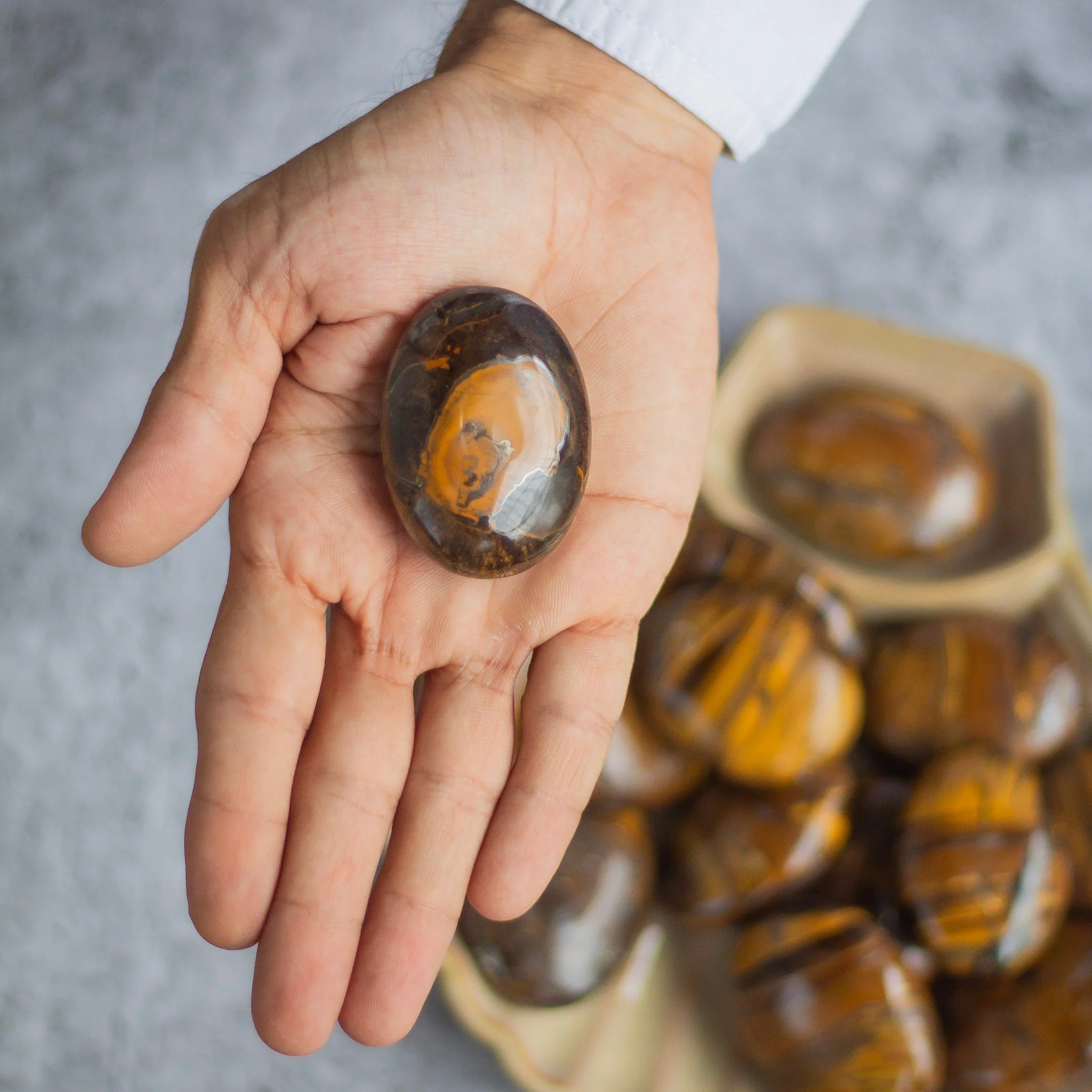 Tiger's eye Palm Stone | Promotes wealth & Protection against negative - Image 6