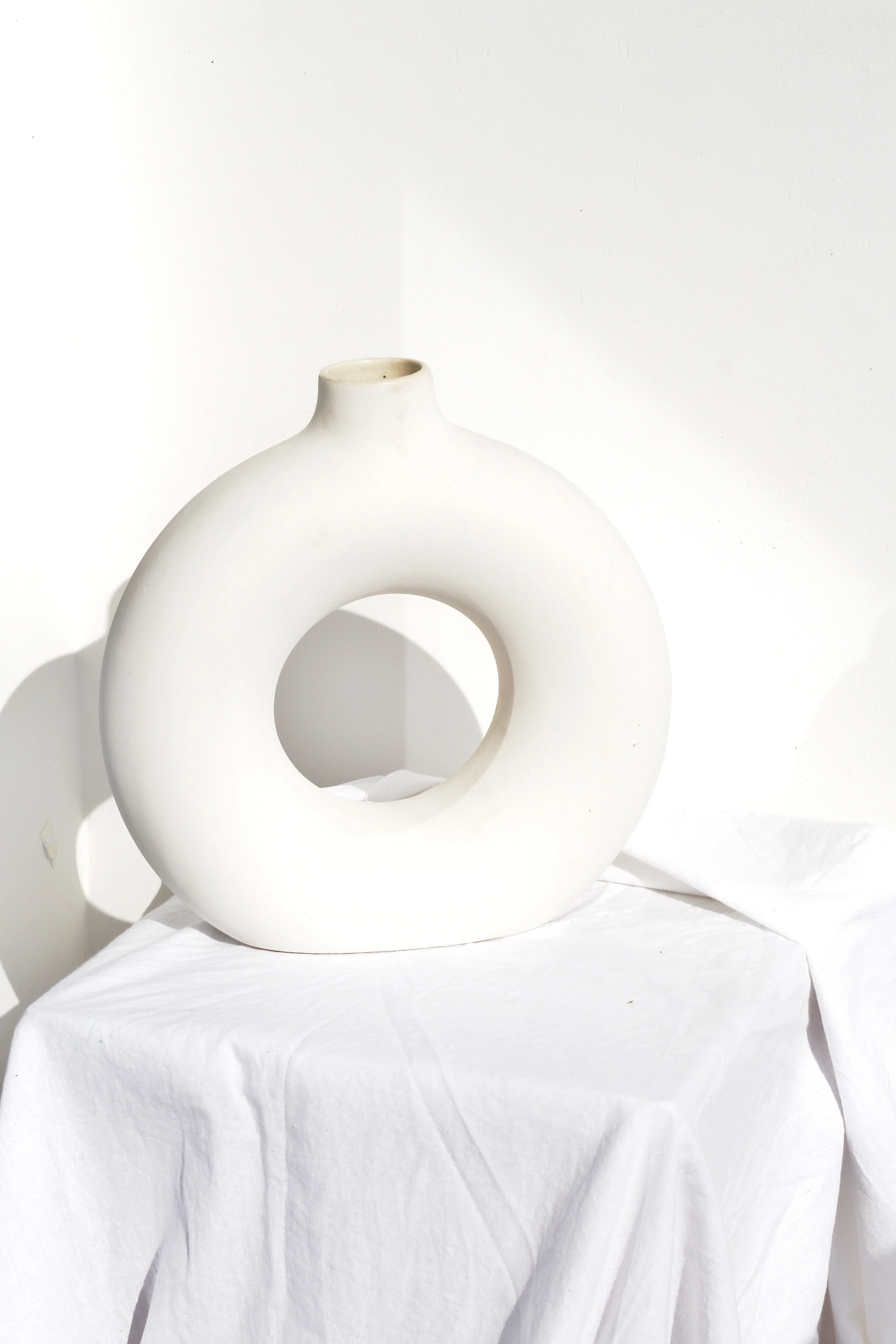 White Ceramic Rustic Matt Minimalist Donut Vase - Image 3